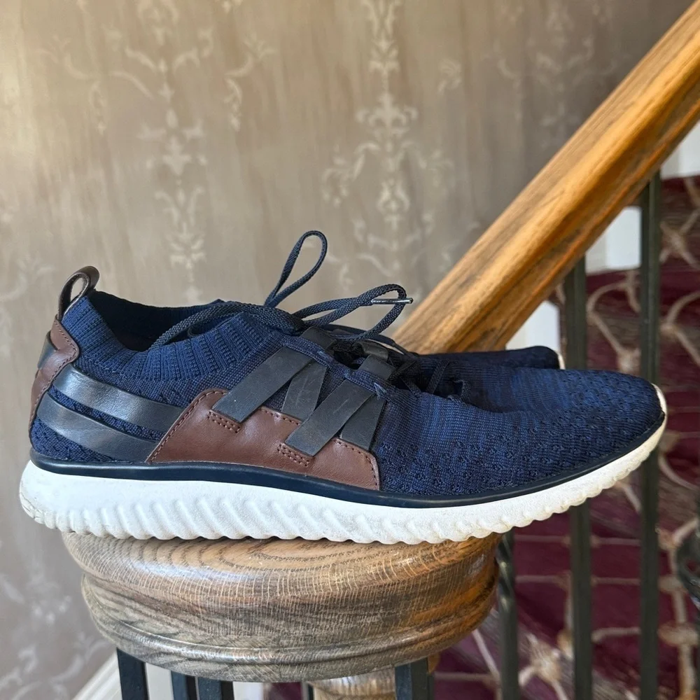 COLE HAAN GRANDMOTION navy and brown sneakers 10 1/2 men’s excellent condition